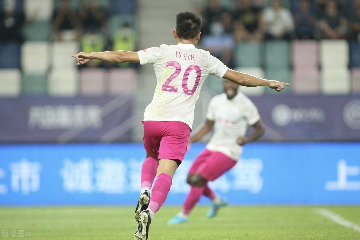 穆古鲁扎在FPX比赛中回归赛场，回归赛场引发热议！的简单介绍